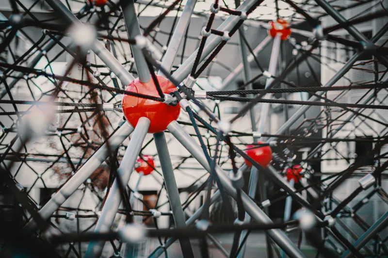 From Monolith to Mosaic: How Specialized AI Swarms Are Displacing the Era of the All-Purpose Model